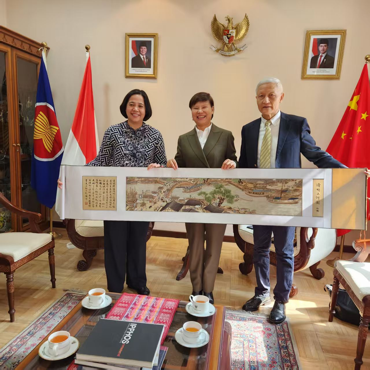 迪爾與印尼使館2.png